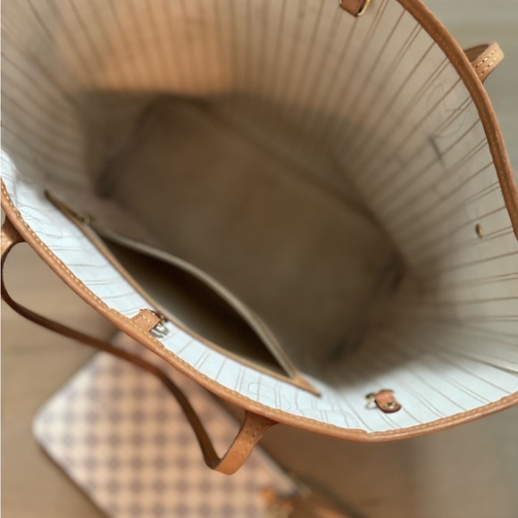 Louis Vuitton Gray and Cream Neverfull Tote - Picture 5 of 11